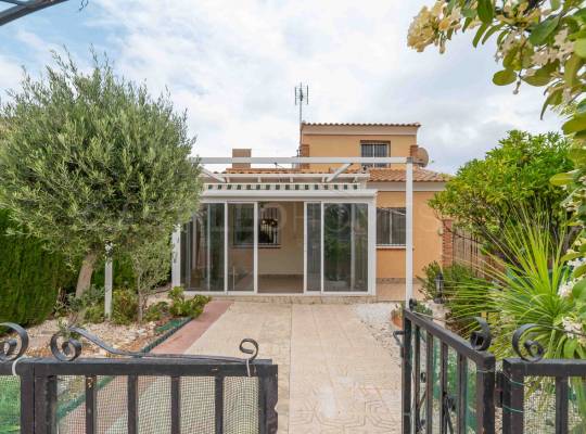 Villa - Resale - Orihuela Costa - CH973