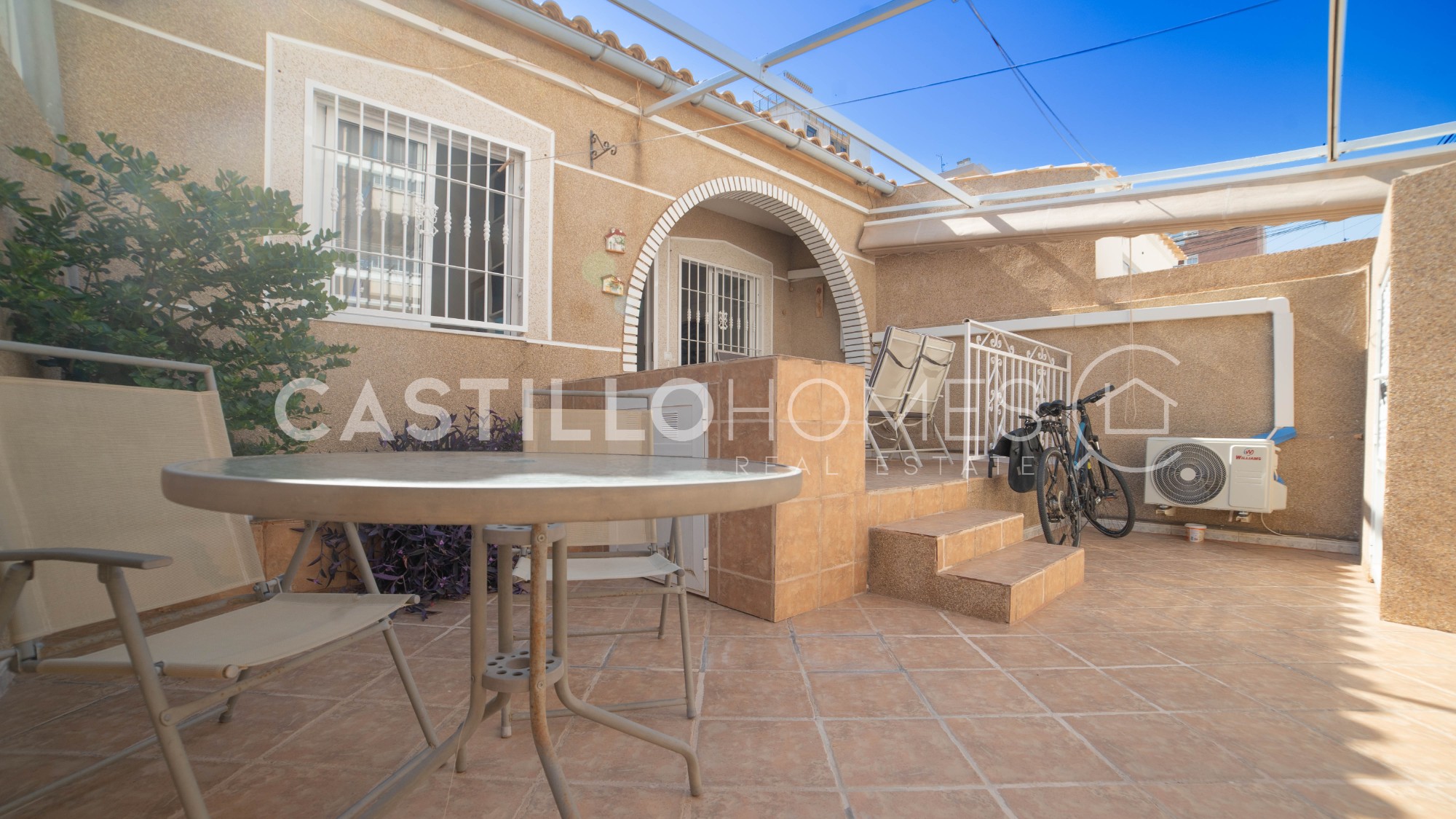 House in Torrevieja - Image 2