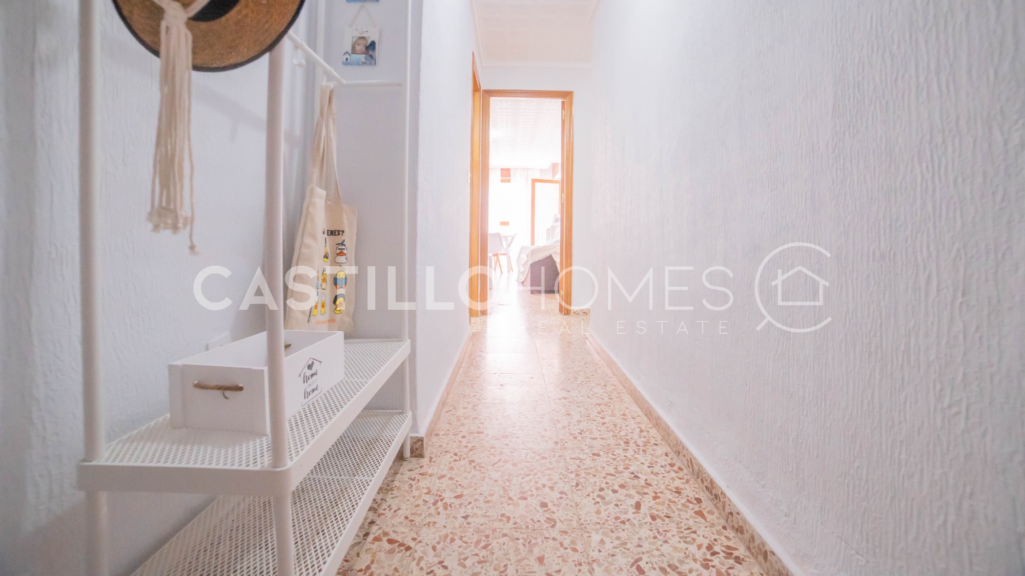Apartment in Torrevieja - Image 2