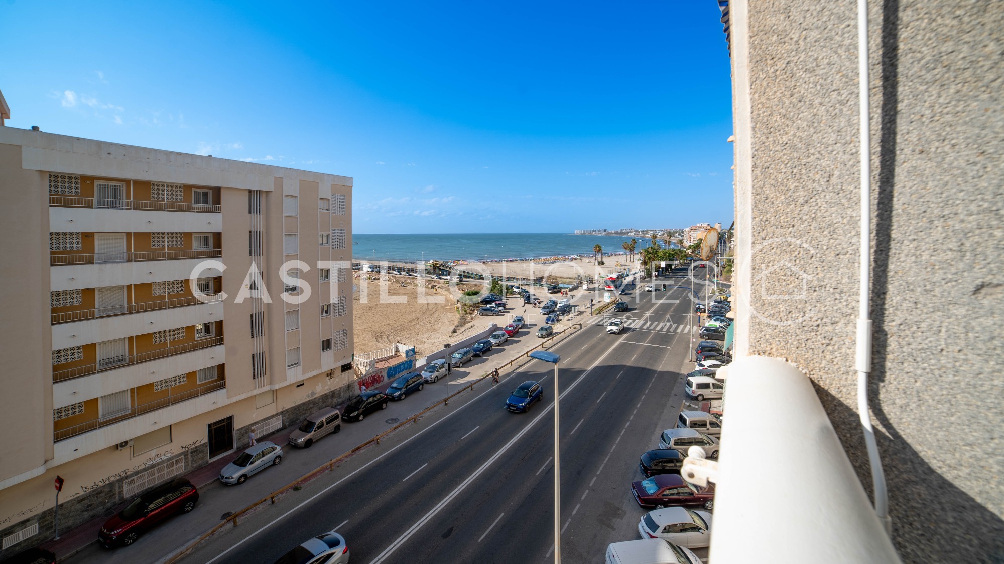 Apartment in Torrevieja - Image 2