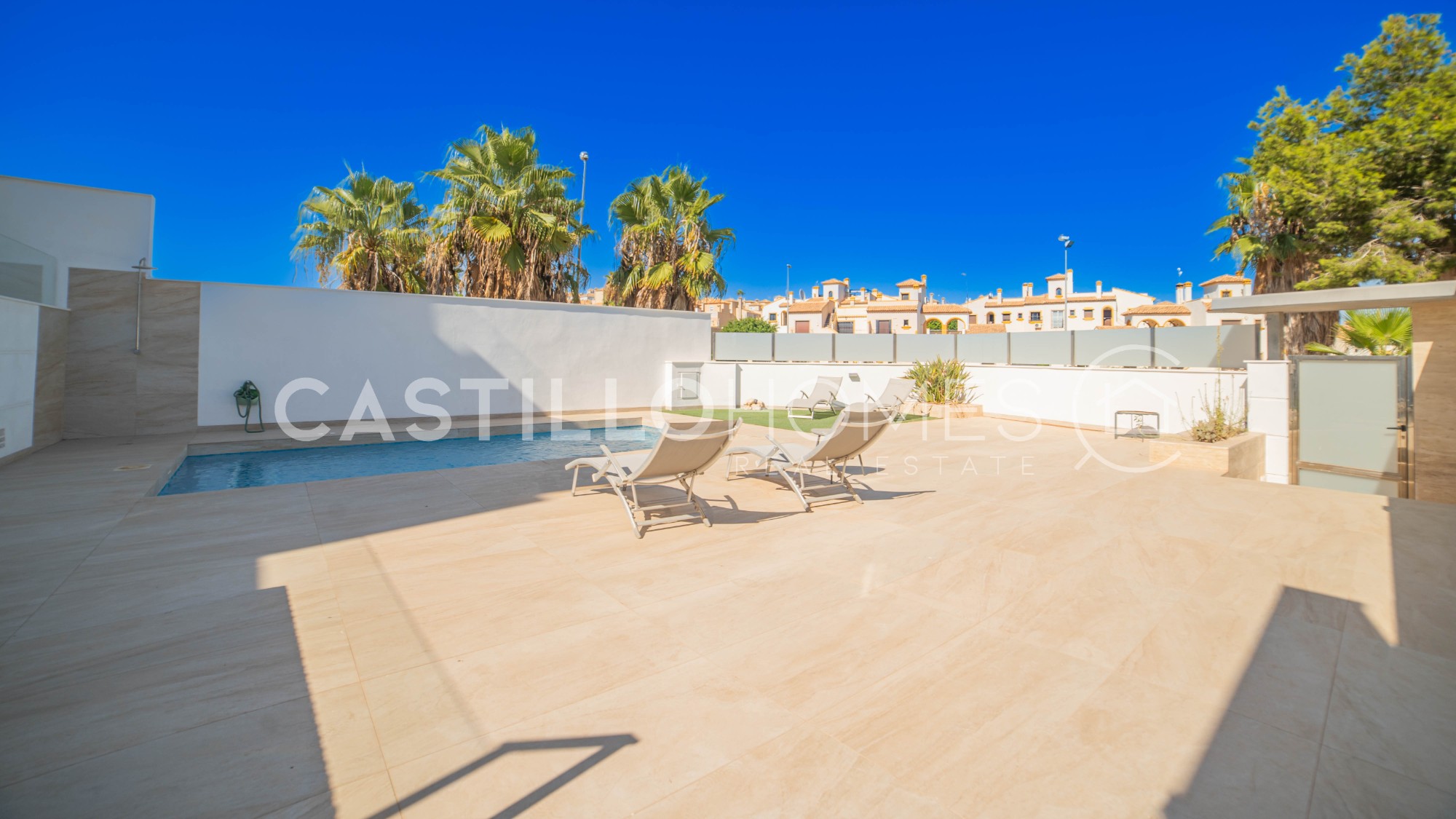 Villa in Urbanizacion los Balcones - Image 5