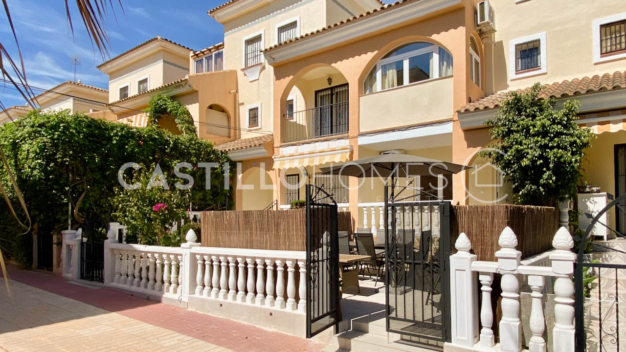 Apartment in Urbanizacion los Balcones - Image 2