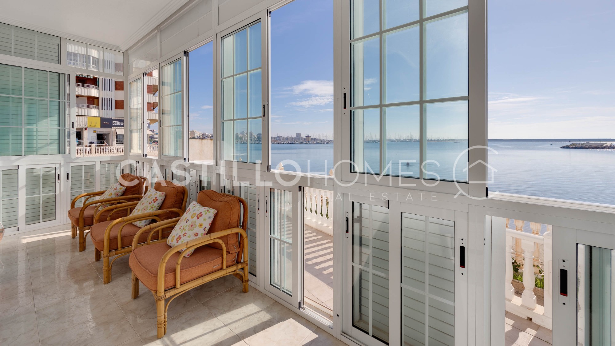 Apartment in Torrevieja - view 1