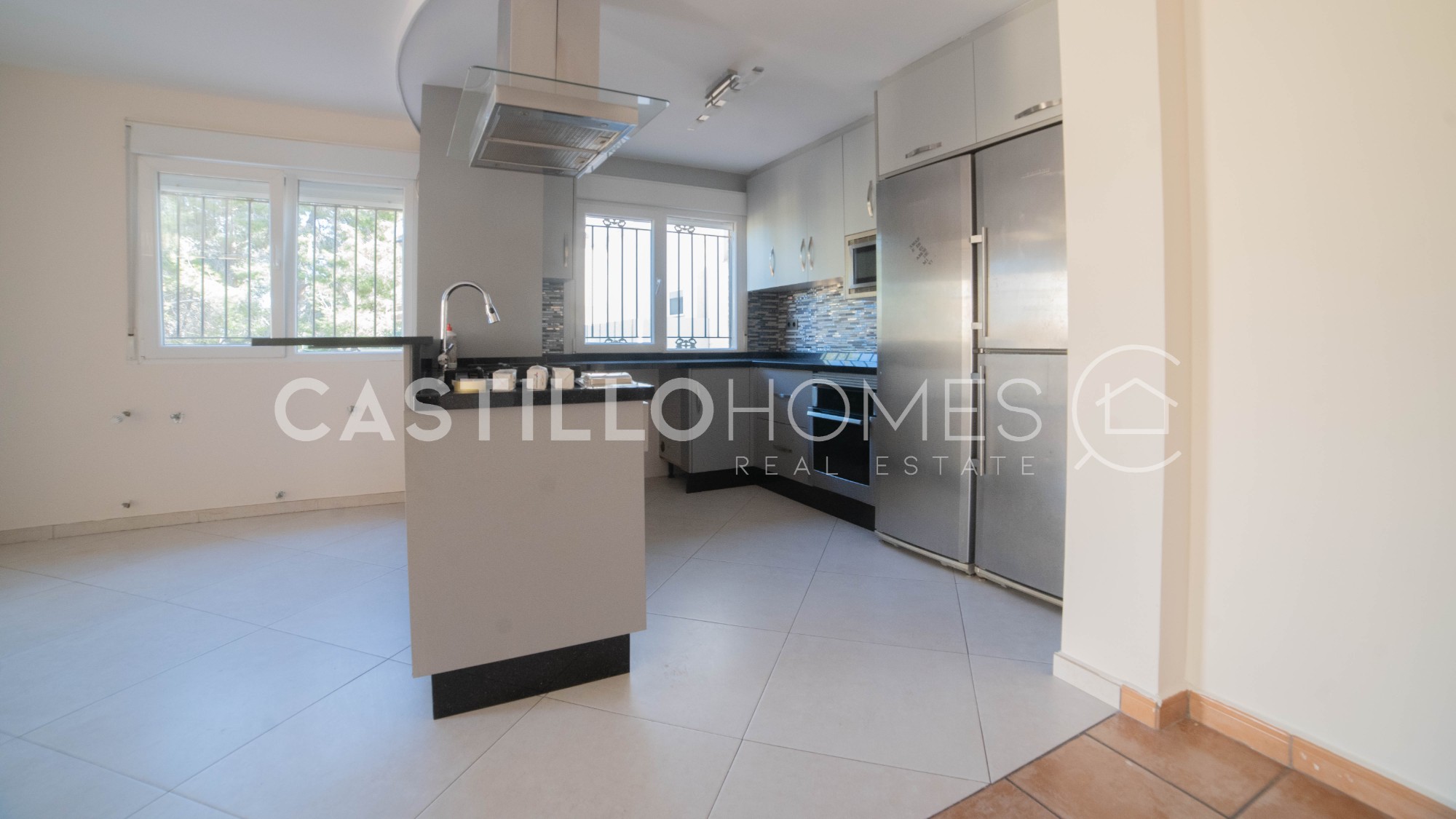 Villa in Urbanizacion los Balcones - Image 5