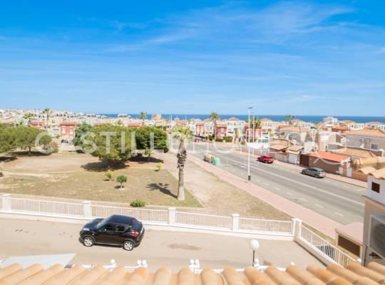 Bungalow - Segunda mano - Torrevieja - Altos de la Bahía