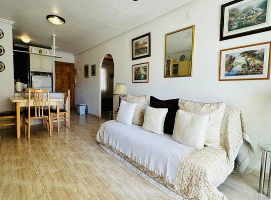 Lägenhet - Resale - Torrevieja - El Chaparral
